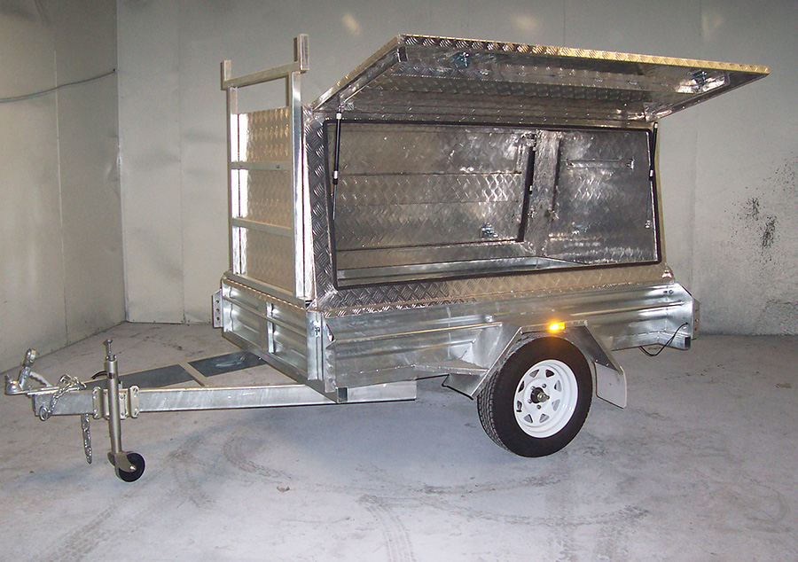 7x4 tradesman's trailer with hot dip galvanised body and aluminium canopy